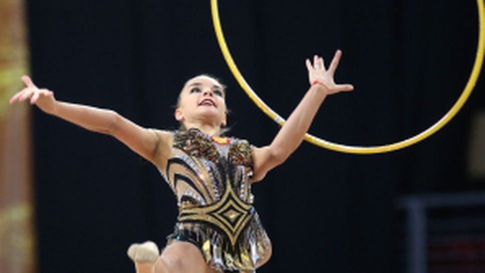 Изпълнения на обръч на руските гимнастички