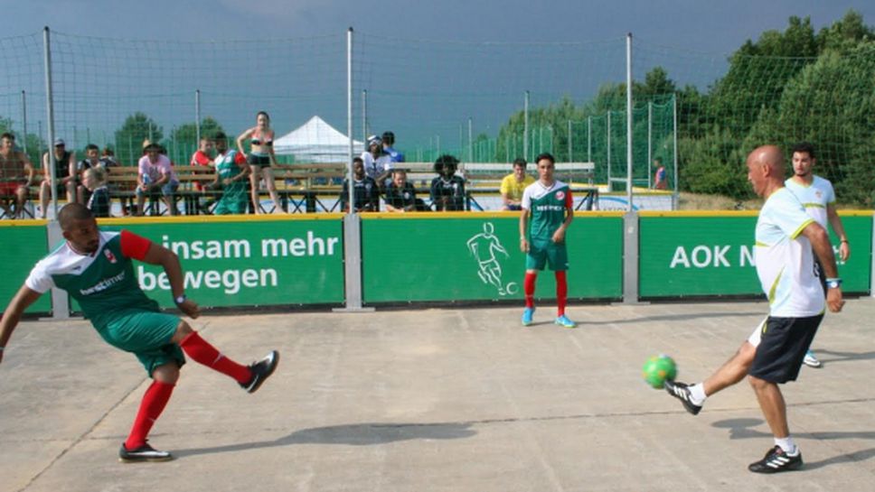 България се класира за полуфиналите на европейското по стрийт футбол