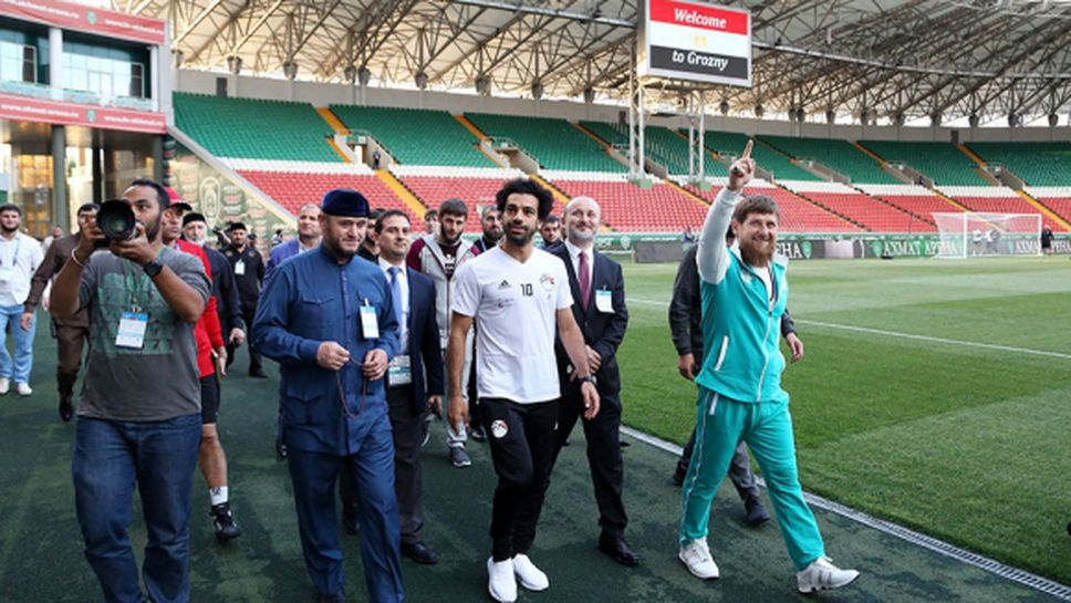 Салах пристигна на "Ахмат Арена" в компанията на Рамзан Кадиров