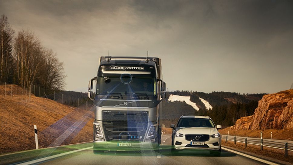 Volvo отново осигурява допълнителна безопасност за водача (видео)