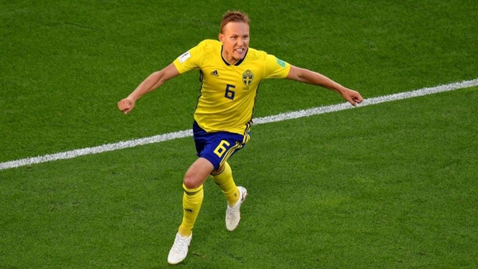 Лудвиг Аугустинсон бе избран за "Играч на мача" между Мексико и Швеция
