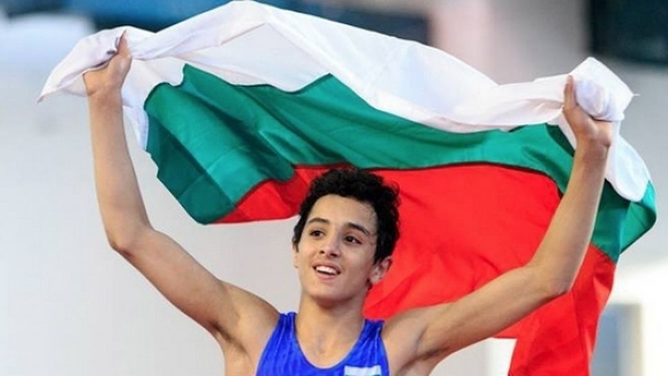 Еврошампионът Едмонд Назарян гледа към медалите и на Световното