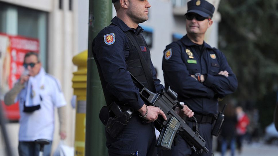 Испанските полицаи си тръгват от Мондиал 2018