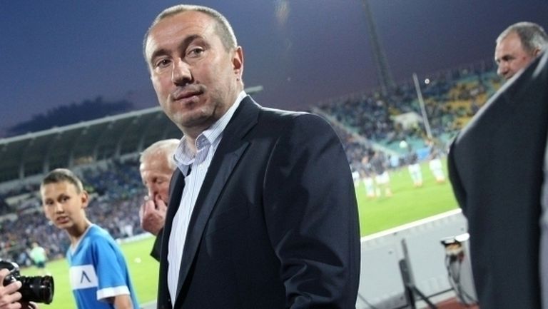 Мъри Стоилов: Футболът ни е примитивен, България в момента се знае заради Лудогорец