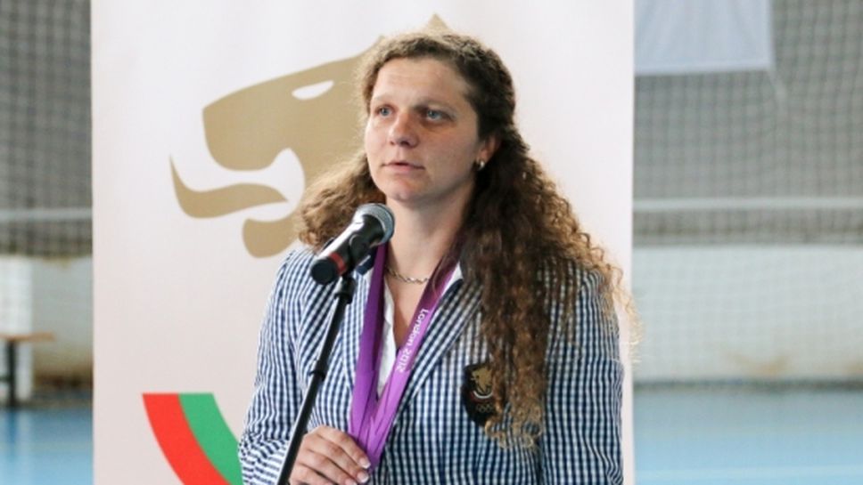 Скандал заради парите от медала на Милка Манева