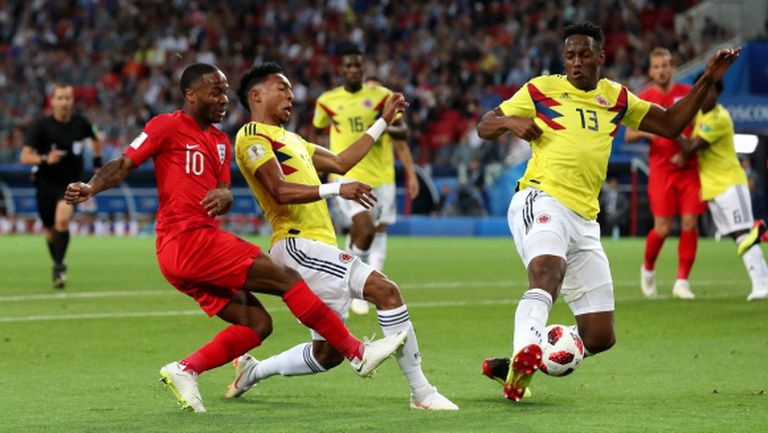Близо 300 000 искат преиграване на мача Колумбия - Англия