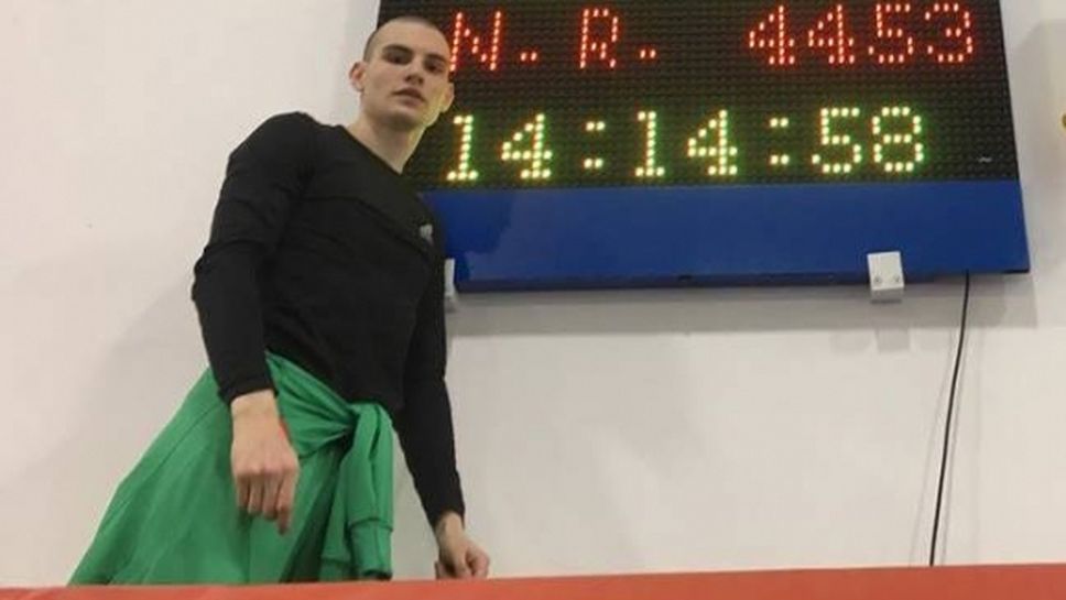 Добромир Николов се класира за полуфиналите на 110 м/пр на ЕП