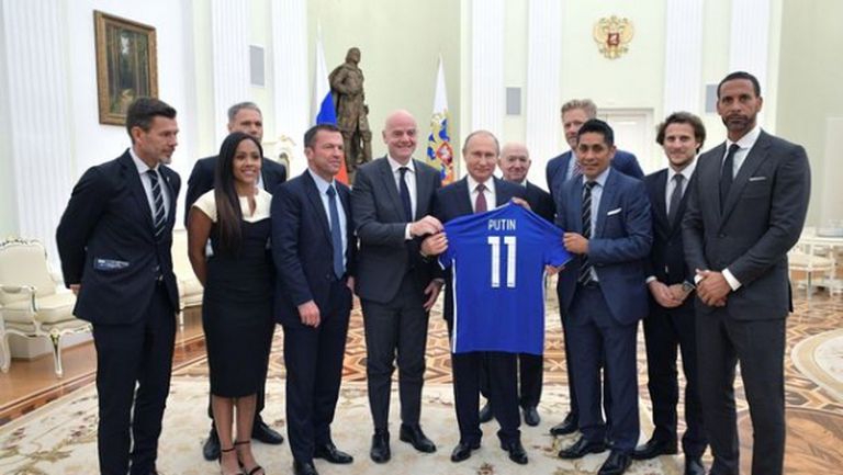 Путин се срещна с легенди на световния футбол
