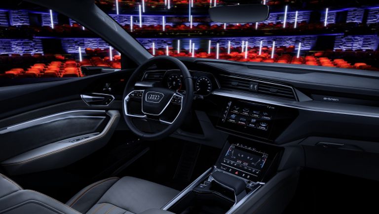Audi e-tron: прототипът със самостоятелна изява на голямата сцена