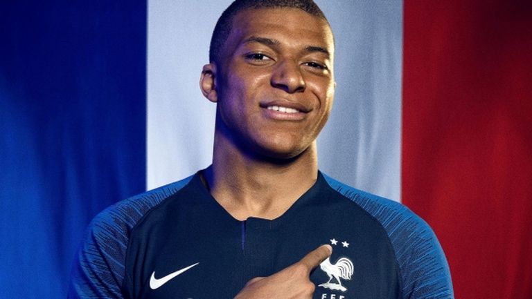 Франция слага втора звезда на екипа си на Nike