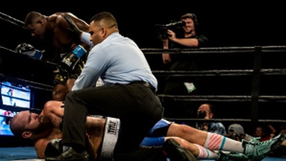 Луис Ортиз нокаутира Дейниъл Марз в Маями