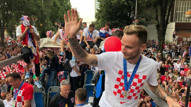 Над 100 000 хървати посрещнаха своите герои с "Шампиони"