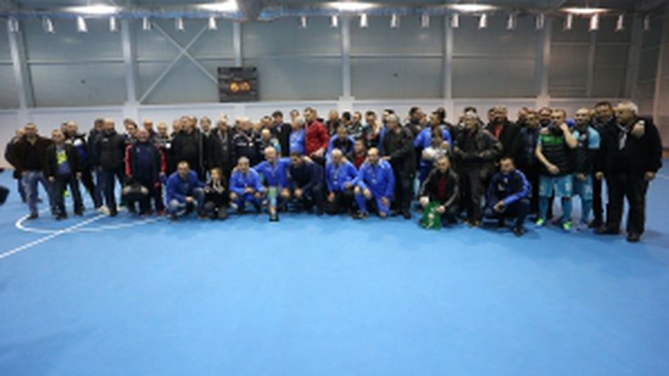 Левски спечели коледният турнир за ветерани