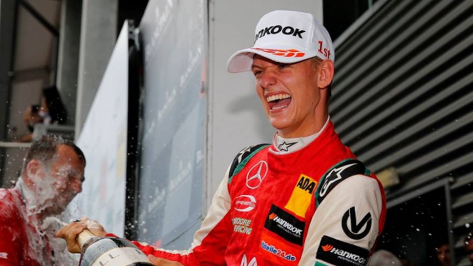 Синът на Шумахер с първа победа във Формула 3 на "Спа"