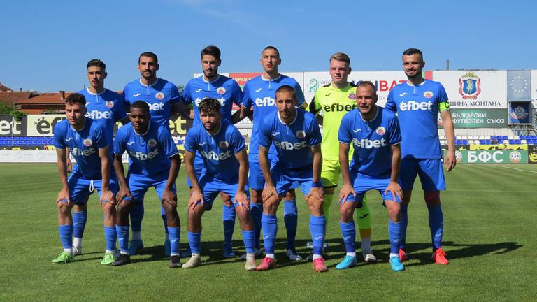  Монтана притегля над половин дузина нови играчи 