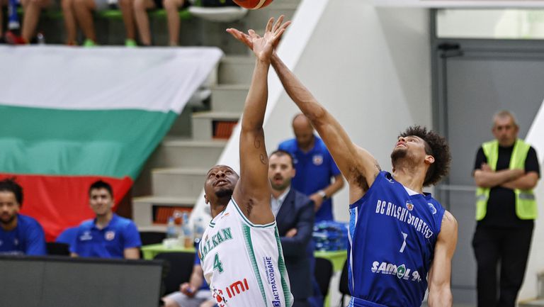  На живо: Балкан - Рилски състезател 35:25, травма за гостите 