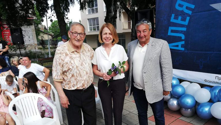  Звездите на Димитър Пенев и 6 международни първенци блеснаха в 