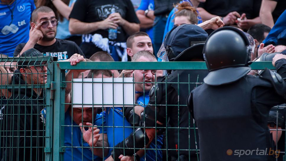Размирици в Северна Македония около мача на Левски, има задържани фенове