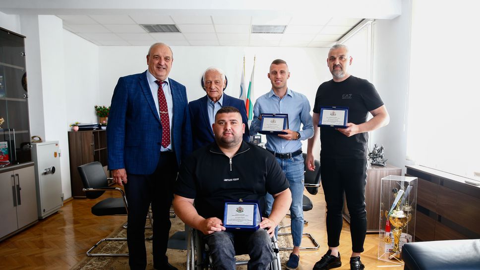 ММС награди параатлетите Ружди Ружди и Християн Стоянов