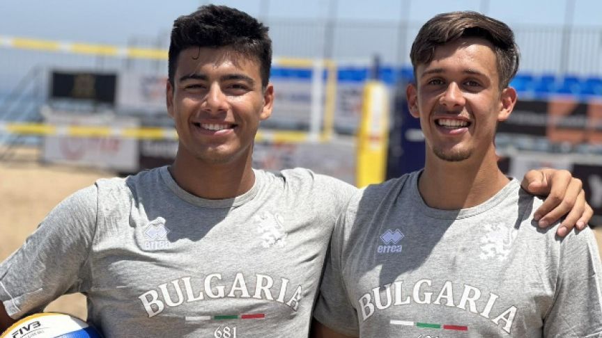 България на 1/16-финал на Европейското по плажен волейбол до 22 години