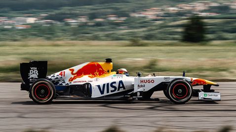  Как Никола Цолов впечатли тима на Ред Бул във Формула 1 