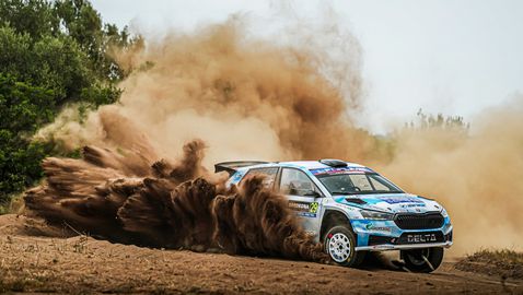 Грязин увеличи аванса си в сутрешните етапи