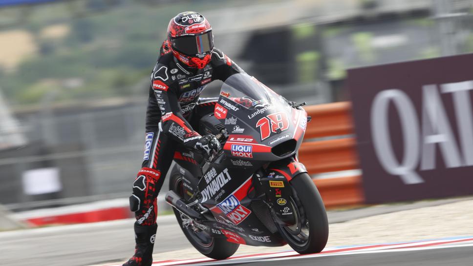 Гонсалес издебна своя момент, за да спечели Гран При на Унгария в Moto2