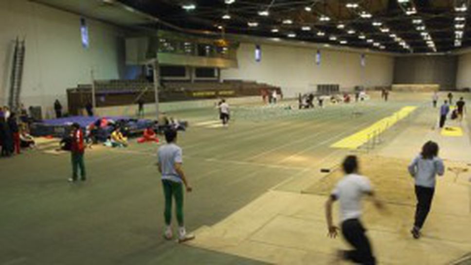 Лекарят на националите: Възможно е лошите условия във “Фестивална” да са виновни за травмата на Момчил