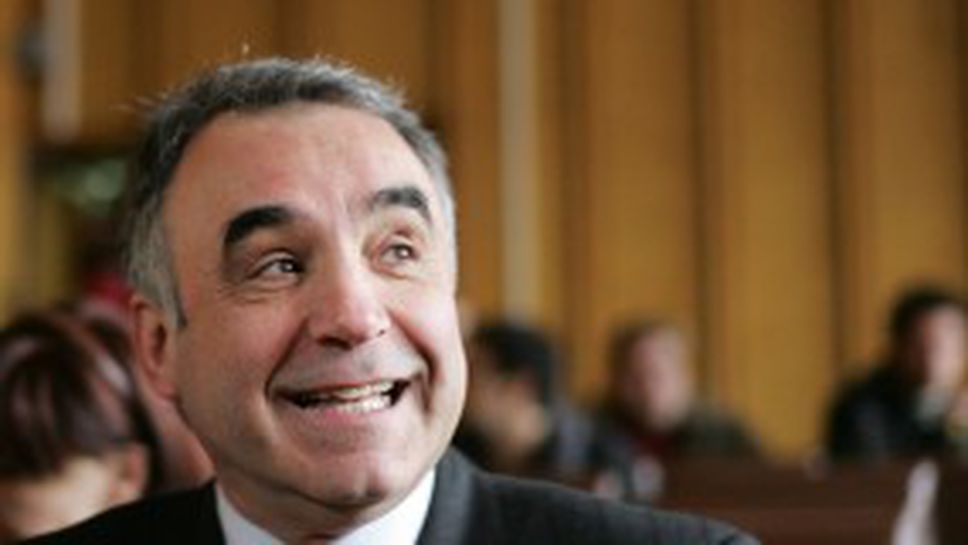 Цирковете в България продължават - оправдаха Иван Леков в дело, превърнало се в пародия