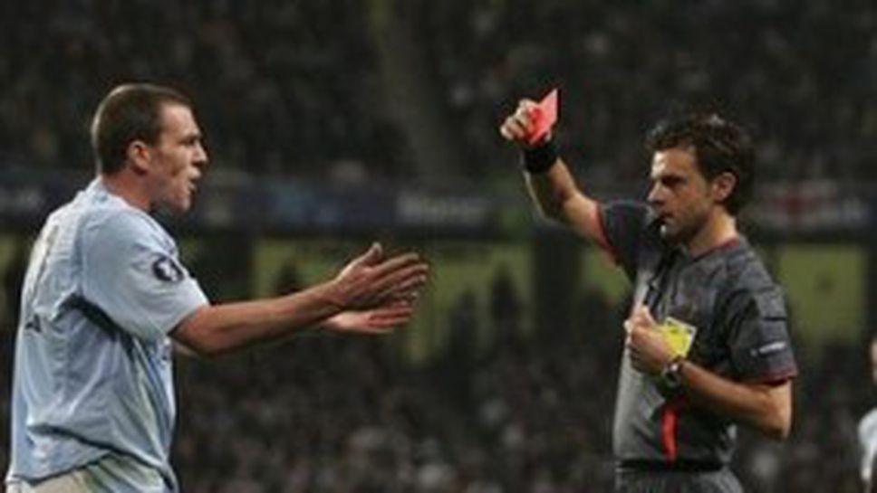 Хамбургер оцеля в спектакъла на "Дъ Сити ъф Манчестър"