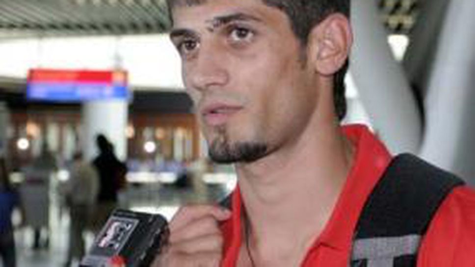 Момчил Караилиев на финал в тройния скок