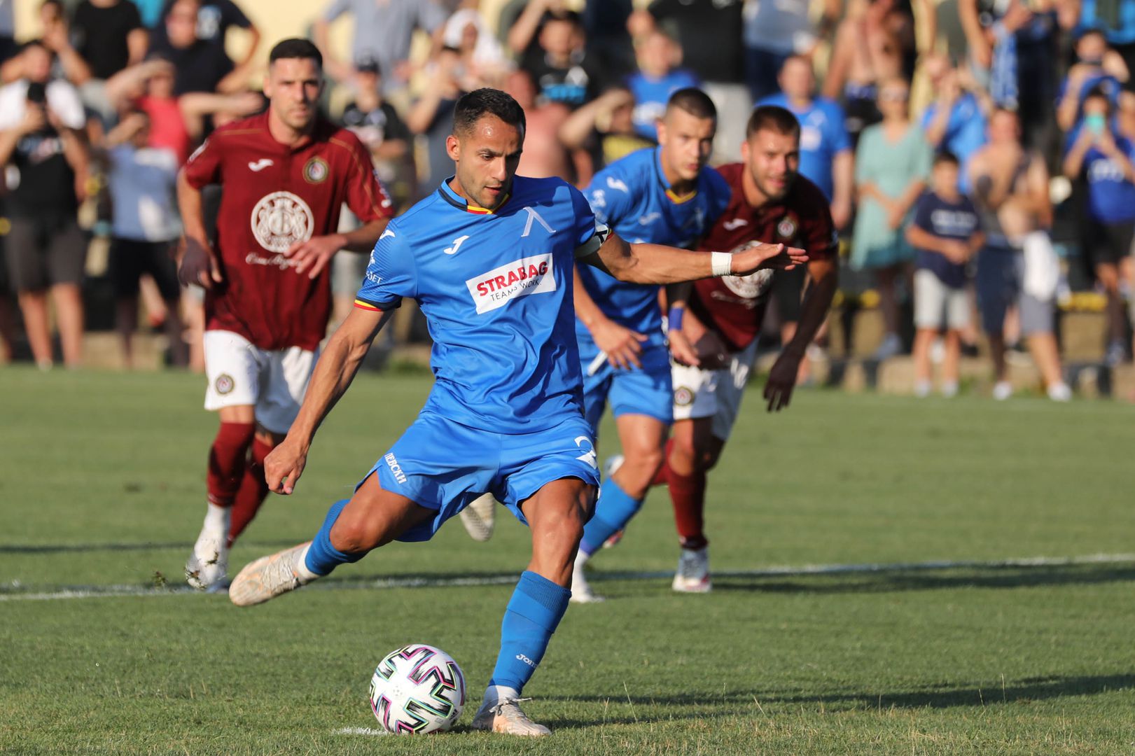 Левски - Локомотив (София)