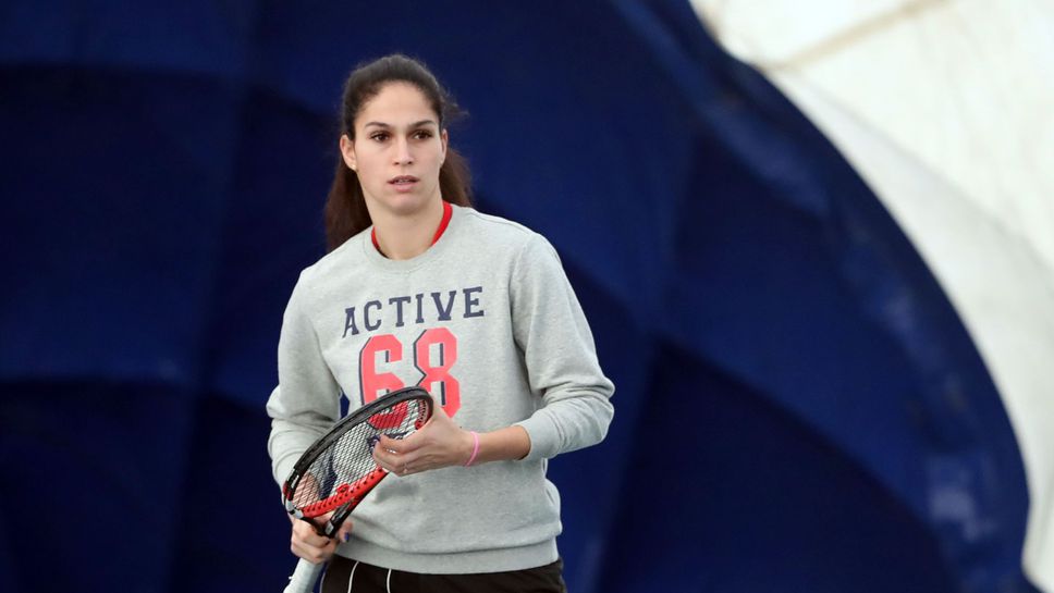 Шиникова загуби в първия кръг на двойки в Хамбург