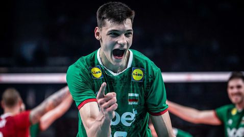  Алекс Николов продължава кариерата си в Лубе 