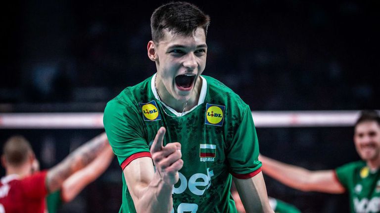 Според трансфер на 18 годишния български посрещач в Модена няма да