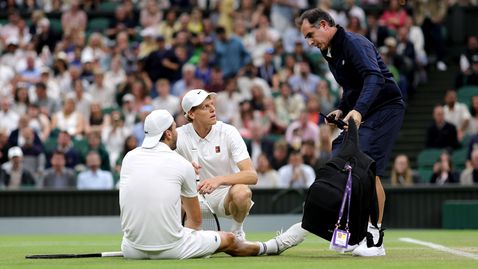  Сериозни рецензии към уредниците за решението им да затворят покрива на мача на Григор и Синер 