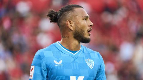 Спортинг набеляза заместника на Гьокереш