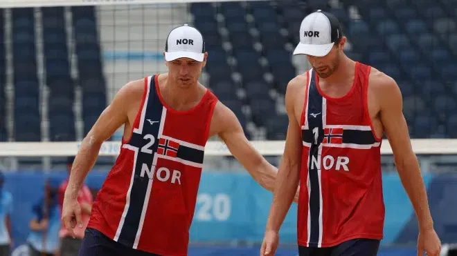 Норвежците Андерс Мол и Кристиан Сьорум спечелиха олимпийската титла в плажния волейбол