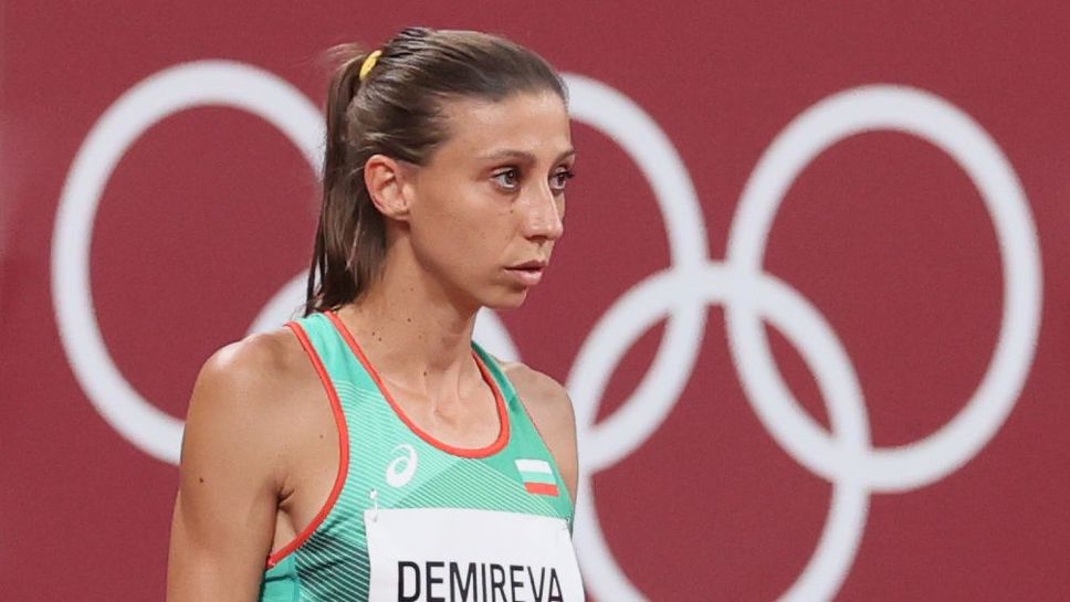 Мирела Демирева във финала на скок на височина на игрите в Токио