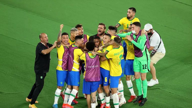 Бразилия защити шампионската си титла в мъжкия футбол