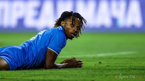  Петрис още не тренира 