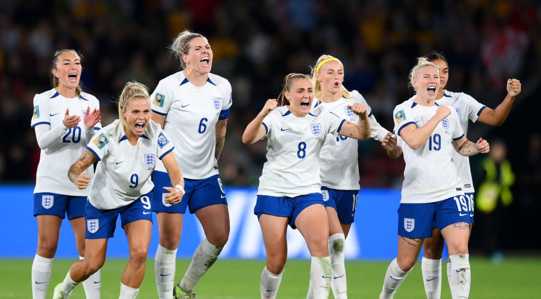Англия стигна 1/4-финалите на Световното, след като удържа Нигерия с човек по-малко и драма с дузпи