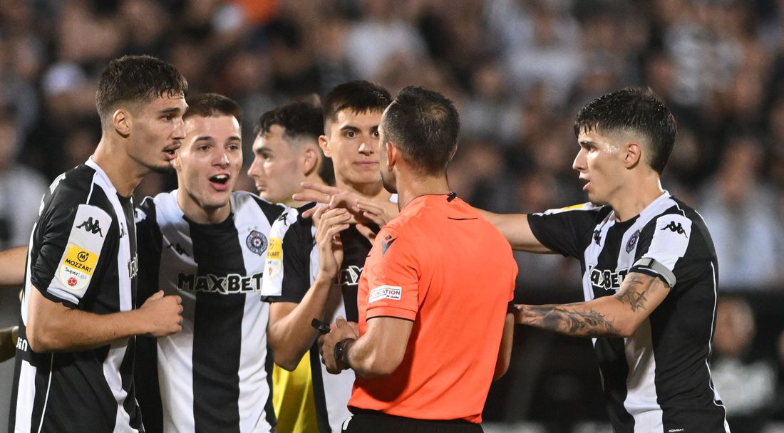 Червен картон обърка плановете на Партизан