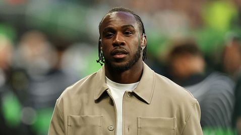 Нов шанс за Михаил Антонио