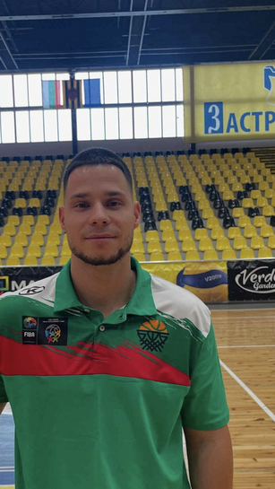 Българският национален отбор за момчета до 16 г започва след