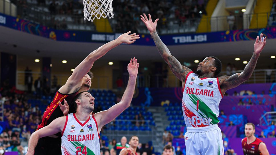 Дий Бост поема към Франция