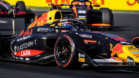 Никола Цолов си гарантира сребърния медал във Формула 3 с подиум на "Монца"