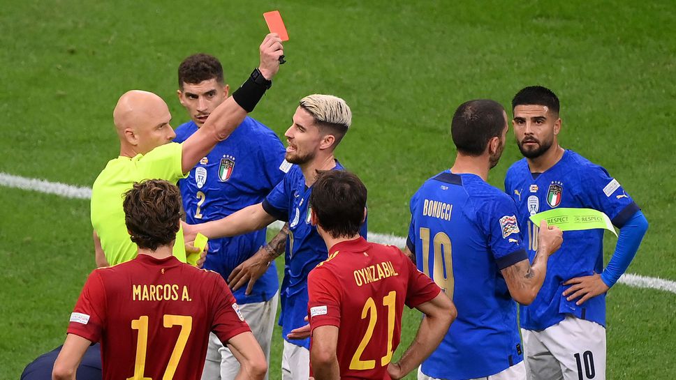 Леонардо Бонучи се извини за червения си картон срещу Испания
