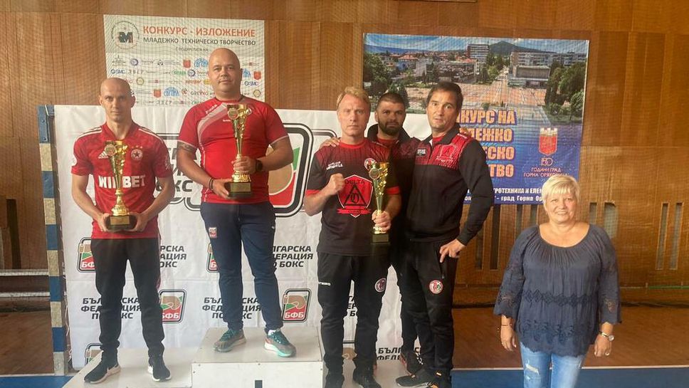 Боксьорите на Локомотив (София) триумфираха с националната отборна титла при младежите