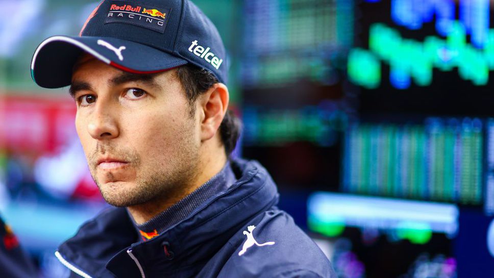 Перес и Джоу с по пет места назад на старта